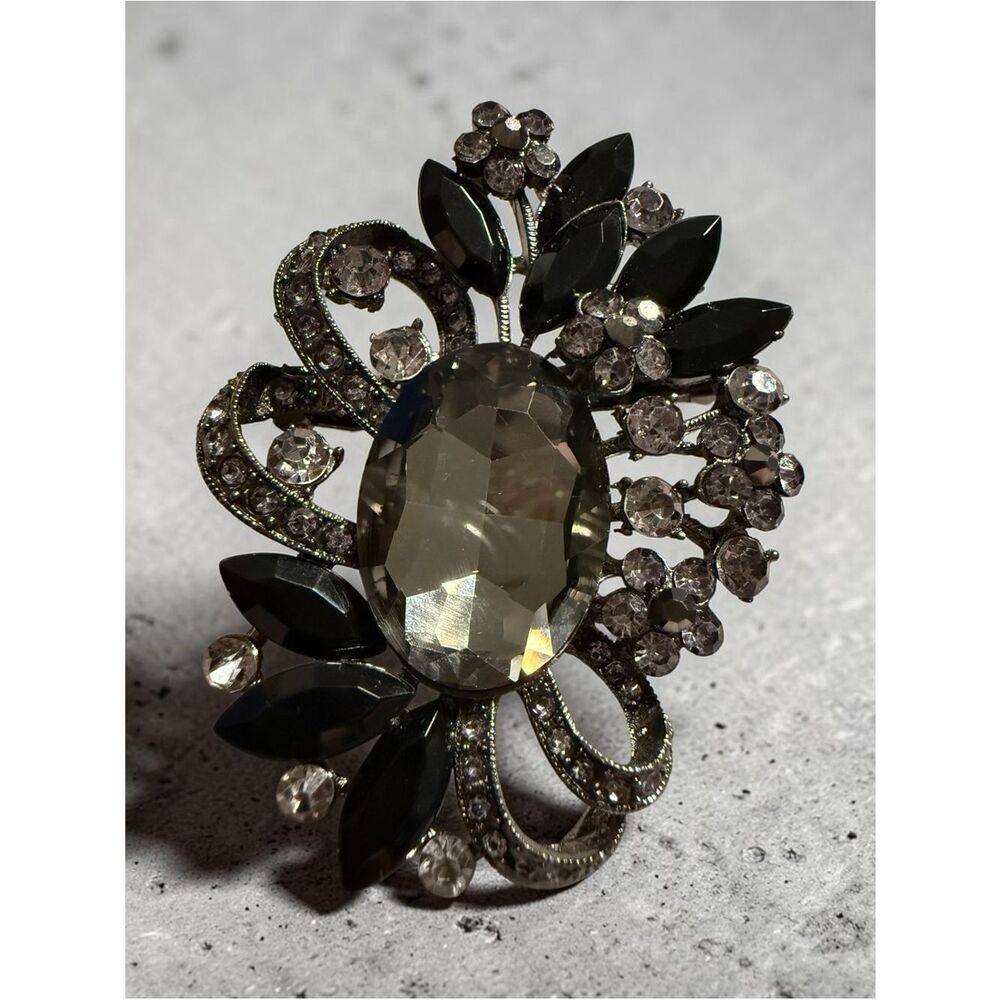 Vintage Women Brooch Black Crystal Rhinestone Floral Statement Pin